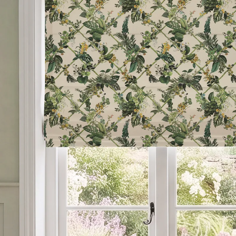 House Llewelyn-bowen Cotswold Fantasia Printed Made To Measure Roman Blind Green
