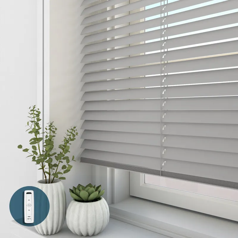 1126 Chateau Electric Venetian Blinds