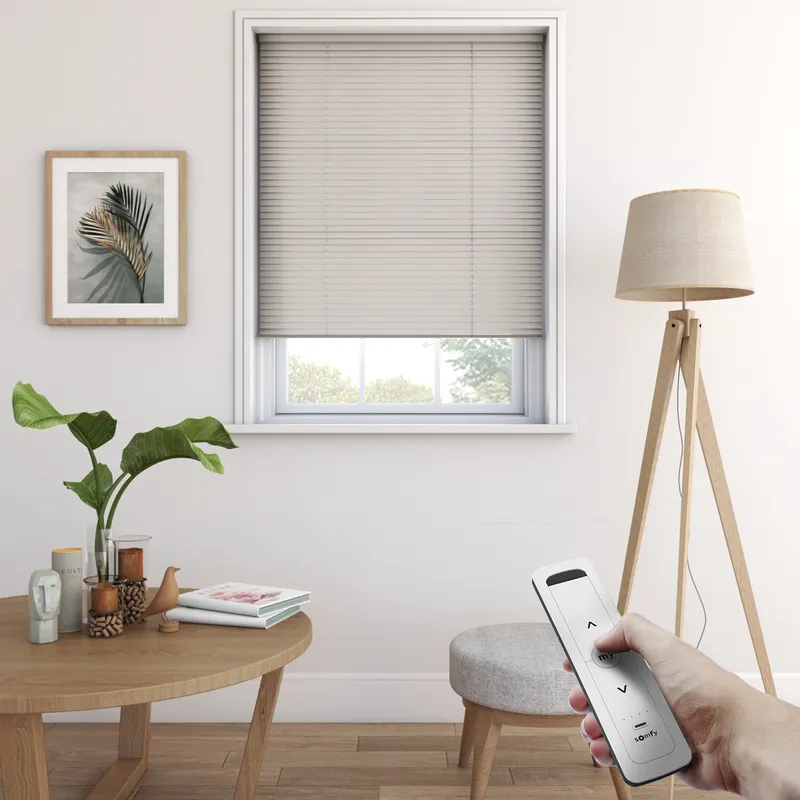 0147 Sail Electric Venetian Blinds