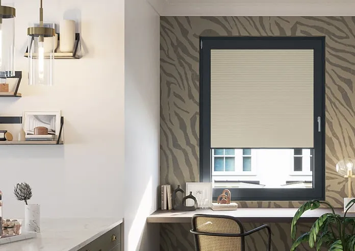 Umbra (Blackout) Papyrus - Clip Fit Honeycomb Blind
