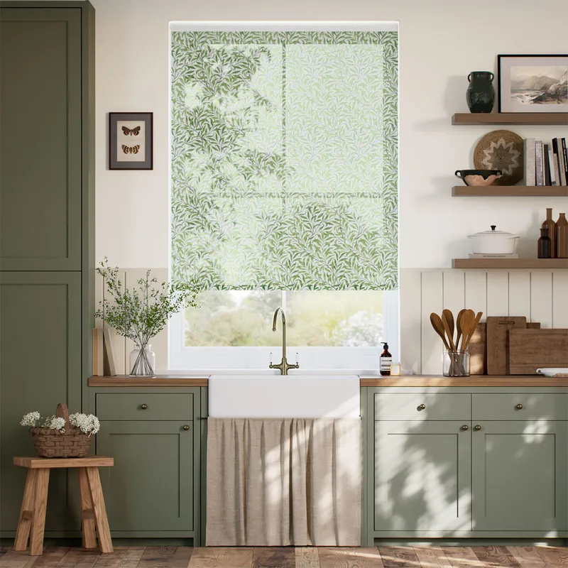 William Morris Willow Bough Vine Magic Screen Roller Blind