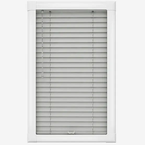 Precies Kalm Wooden Venetian Blind