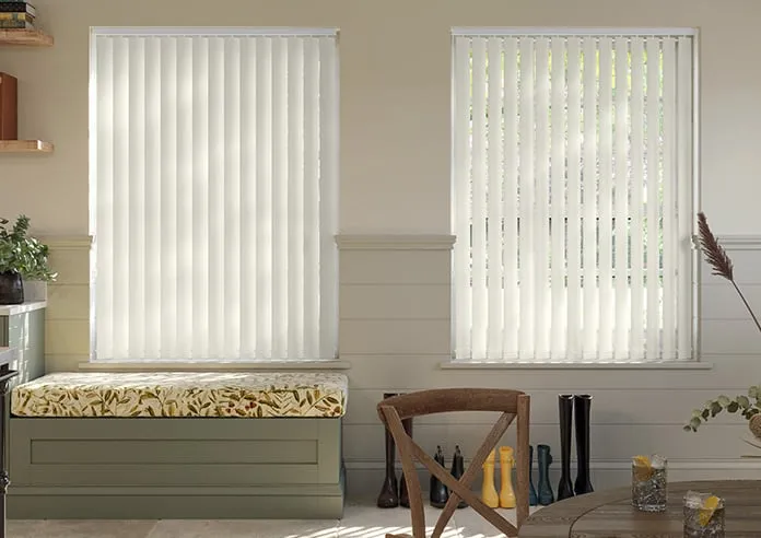 Roma (Fr) Buttercream - Vertical Blind